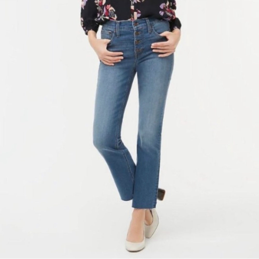 J Crew High Rise Crop Kick Flare Frayed hem button front Medium wash size 30